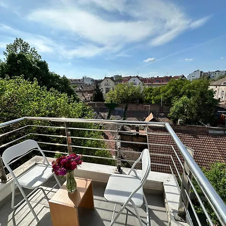 Angela With 2 Balconies Apartament *
