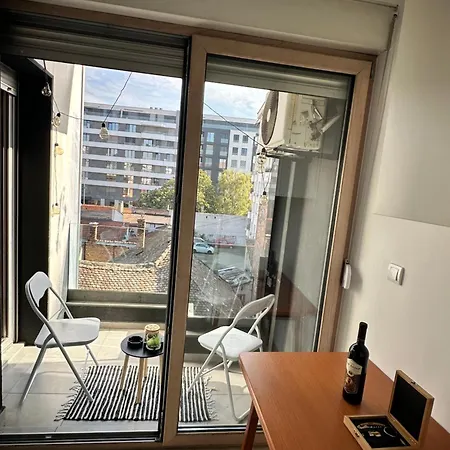 Angela With 2 Balconies Belgrad