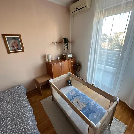 Apartmán Angela With 2 Balconies