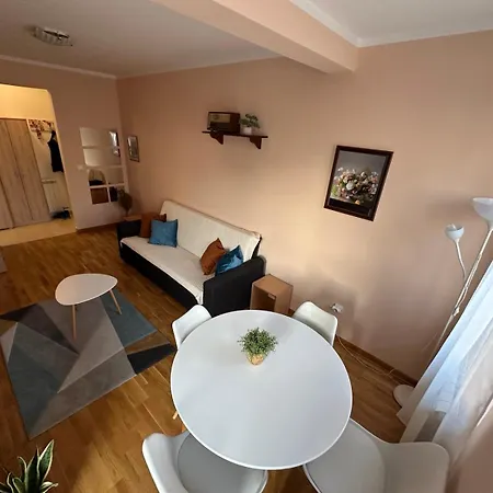 Angela With 2 Balconies Apartament