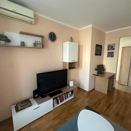 Angela With 2 Balconies Apartament